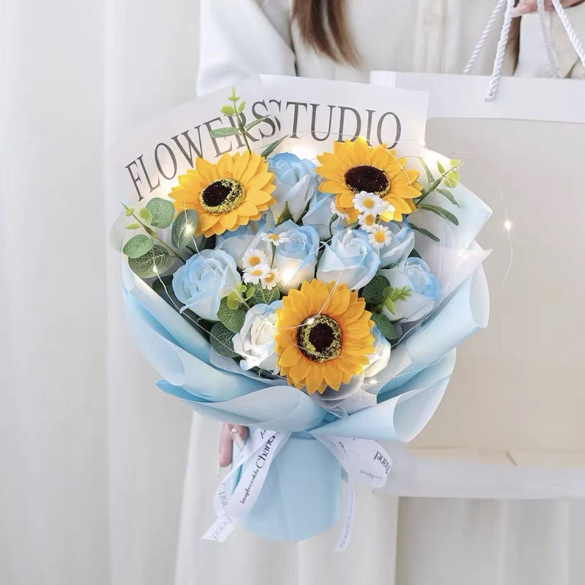 ソープフラワー 卒業式花束 母の日 花 敬老の日フラワーギフト バラ 人気造花ブーケ 誕生日プレゼント 枯れない花 結婚祝い記念日