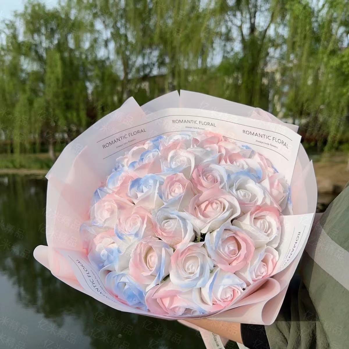 即日出荷人気豪華＆綺麗母の日おしゃれな33本バラフラワーギフト！ソープフラワー バラ石鹸花 花束　卒業式　造花 枯れない花 ギフト バレンタインデー 誕生日 記念日 お祝い 母の日結婚祝い