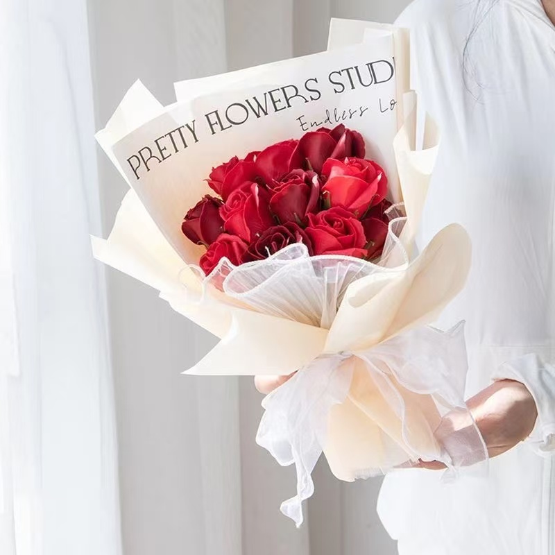 綺麗母の日おしゃれな33本バラフラワーギフト！ソープフラワー バラ石鹸花 花束　卒業式　造花 枯れない花 ギフト バレンタインデー 誕生日 記念日 お祝い 母の日結婚祝い