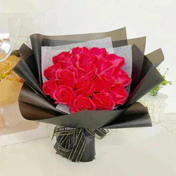 国内即日出荷バラ赤色18本ソープフラワー 花束 母の日 花 敬老の日フラワーギフト バラ 人気造花ブーケ 誕生日プレゼント 枯れない花 結婚祝い記念日 卒業式