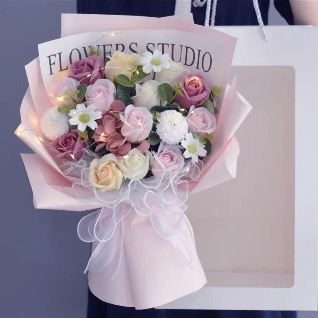 国内即日出荷ソープフラワー 花束 母の日 花 敬老の日フラワーギフト バラ 人気造花ブーケ 誕生日プレゼント 枯れない花 結婚祝い記念日 卒業式